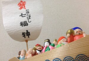 【三越】日本橋七福神巡りの御朱印と宝船と色紙!期間、授与品など詳細【人形町散策】