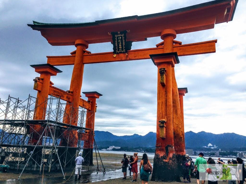 厳島神社 御朱印授与時間の終わりは 干潮で歩く靴について 見どころを網羅 広島県宮島観光