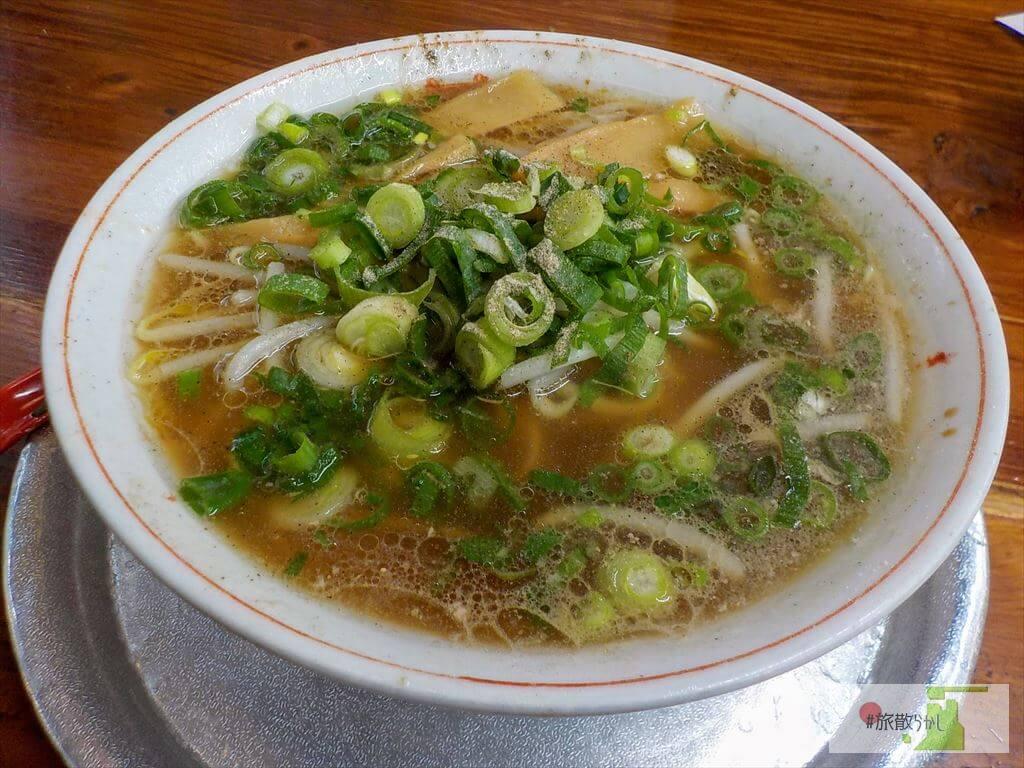 神戸ラーメン第一旭 三宮本店 安い地元の老舗店にお邪魔した 沢庵食べ放題