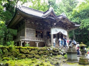十和田神社の御朱印授与時間と木製御朱印帳｜青龍大権現を祀る十和田湖畔の神秘的神社